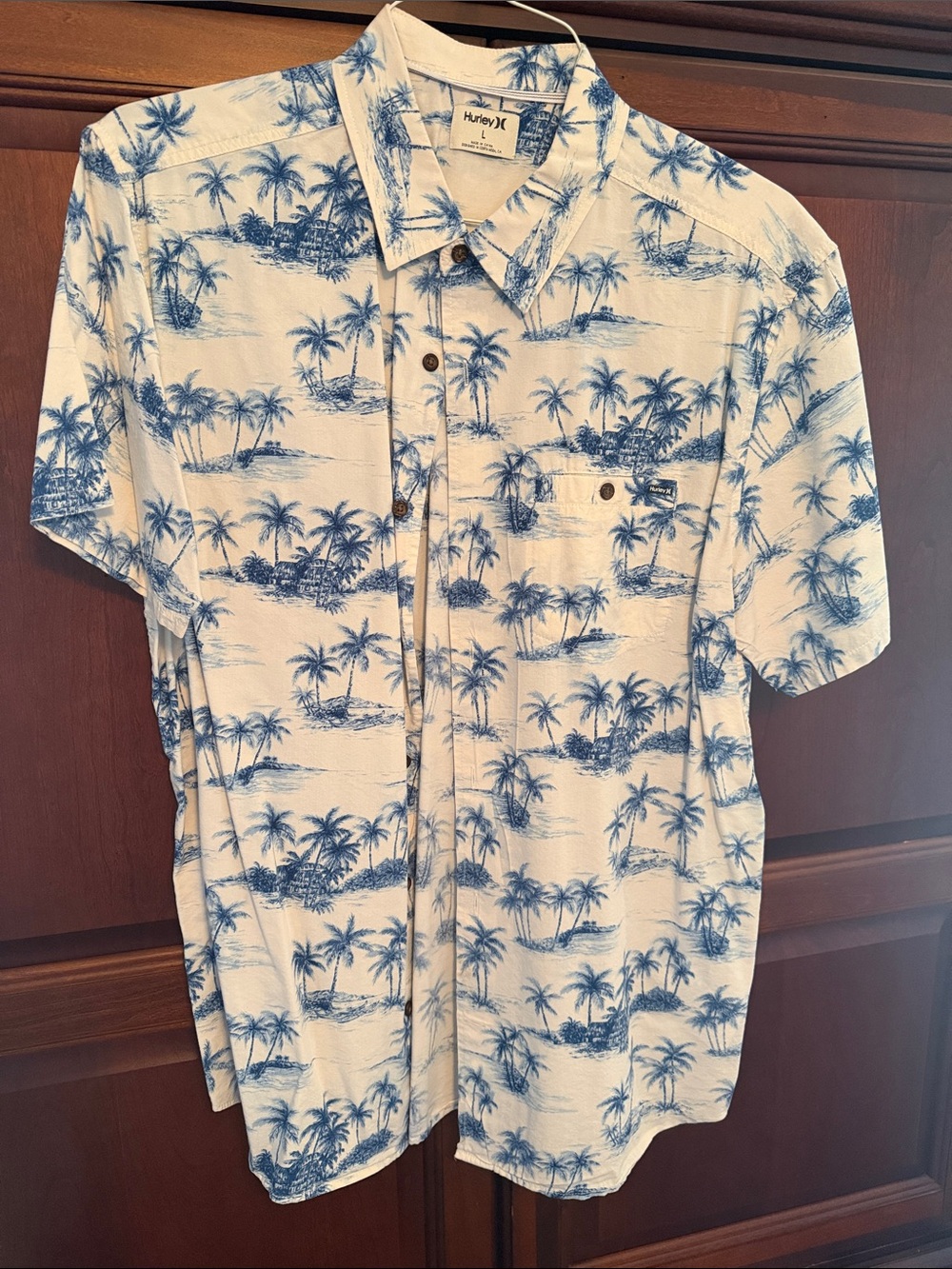 Hurley casual short sleeve shirt.